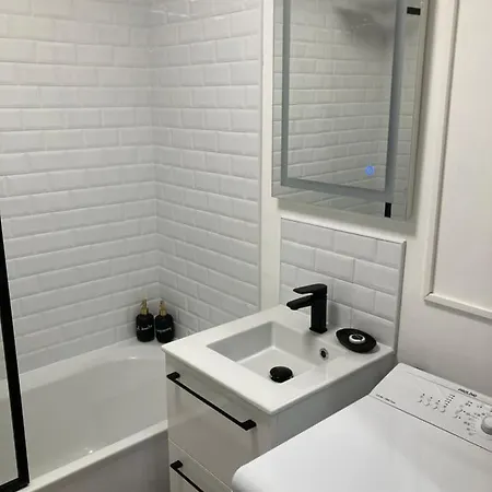 Appartement La Baie L’etoile, 4 Pers, Bord De Mer, Parking Privé, Mahon *